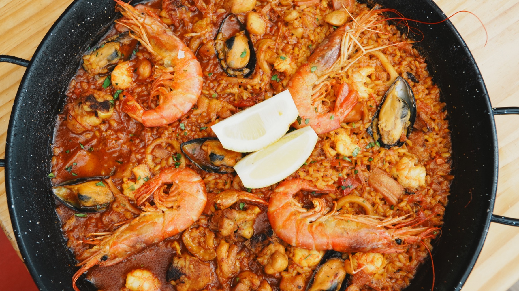 Paella mixta preparada por encargo en El Tinglao